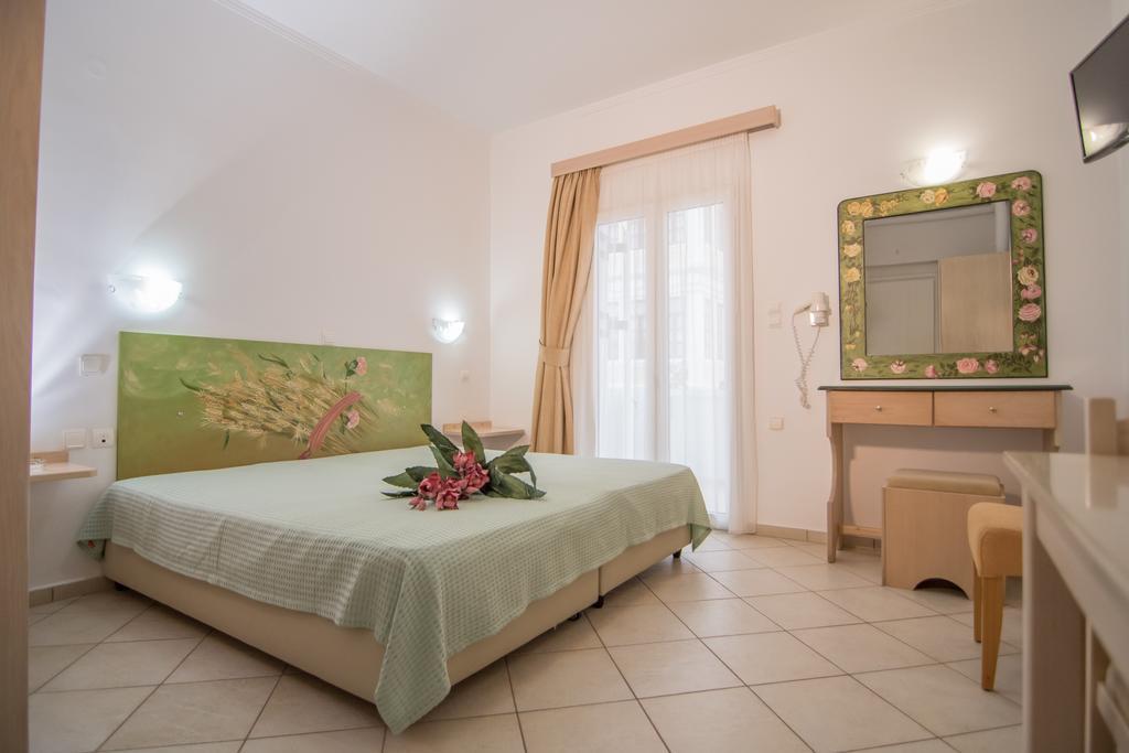 Manto Studios Палеохора Номер фото